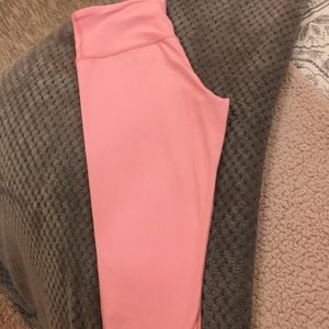 Baby pink calf length lulu lemon leggings